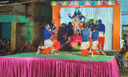 सरायपाली : खैरझिटकी में डी.जे. डांस प्रतियोगिता का हुआ आयोजन - CG Sandesh
