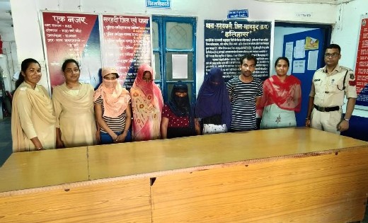 सरायपाली में चल रहे अंतर्राज्यीय सेक्स रैकेट गैंग का भंडाफोड़... - CG Sandesh