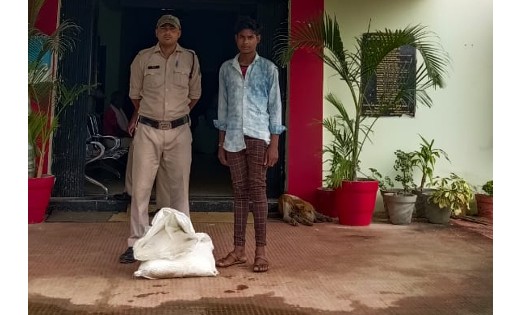 बसना : 20 लीटर महुआ शराब के साथ युवक गिरफ्तार - CG Sandesh