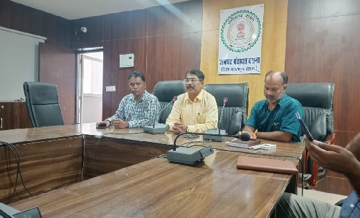 बसना : विकासखंड शिक्षा अधिकारी ने सभी स्कूलों के छात्रों का ... - CG Sandesh