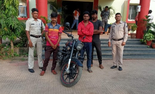 बसना : बुलट गाड़ी चोरी करने वालों को पुलिस ने दबोचा - CG Sandesh