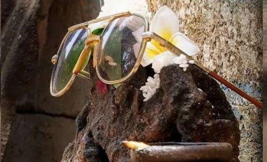 छत्तीसगढ़ के इस देवी मंदिर में भक्त चढ़ाते हैं चश्मा, पूरी होत... - CG Sandesh