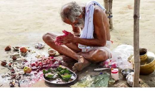  पितरों का श्राद्ध करते वक्त भूलकर भी ना करें ये 3 गलतियां - CG Sandesh