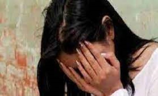 ब्लैकमेलर को पुलिस दे रही संरक्षण, रेप पीड़िता ने प्रेस कॉन्फ... - CG Sandesh