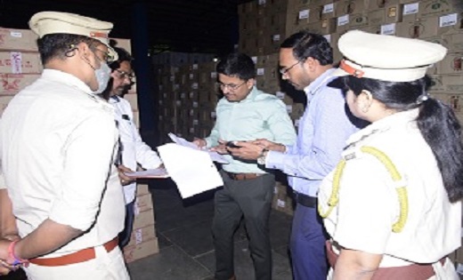 बिलासपुर : कलेक्टर ने किया शराब गोदाम एवं बॉटलिंग प्लाण्ट का... - CG Sandesh