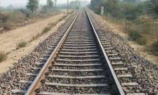 बागबाहरा : ट्रेन से कटकर अज्ञात महिला की मौत - CG Sandesh