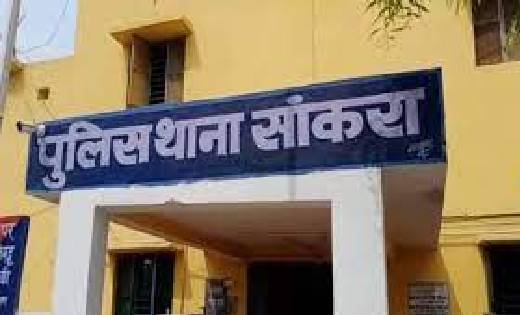 सांकरा : धारदार हथियार के साथ आरोपी गिरफ्तार - CG Sandesh