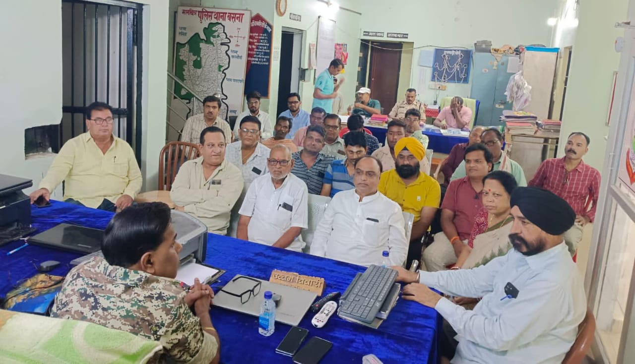 बसना : आचार संहिता का पालन करने थाना प्रभारी ने की अपील, उलंघन पर होगी कड़ी कार्यवाही