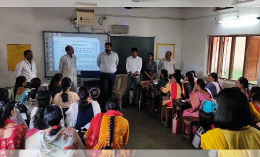 महासमुंद : संगवारी मतदान केन्द्र के लिए महिला अधिकारियों को ... - CG Sandesh