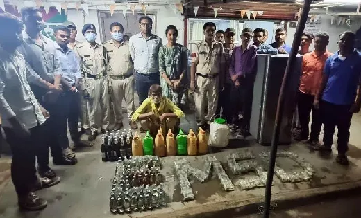 महासमुंद : जिला आबकारी विभाग की अवैध शराब पर बड़ी कार्यवाही - CG Sandesh