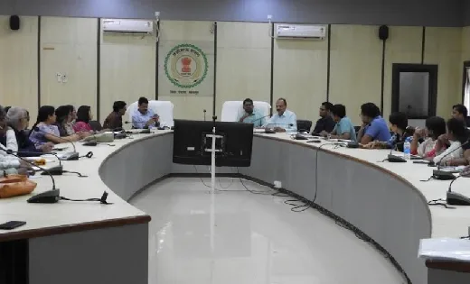 महासमुंद : पोस्टल बैलेट और निर्वाचन कर्तव्य प्रमाण-पत्र के स... - CG Sandesh