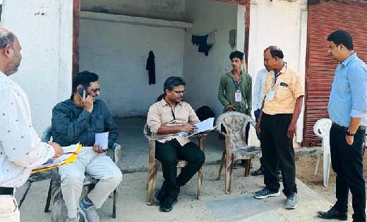 महासमुंद : व्यय प्रेक्षक राउतकर ने अंतरजिला चेकपोस्ट कनेकेरा... - CG Sandesh