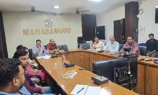 महासमुंद : पोस्टल बैलेट और ईडीसी के संबंध में रिटर्निंग ऑफिस... - CG Sandesh