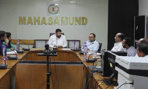 महासमुंद : राजनीतिक दलों के पदाधिकारियों की उपस्थिति में ईवी... - CG Sandesh