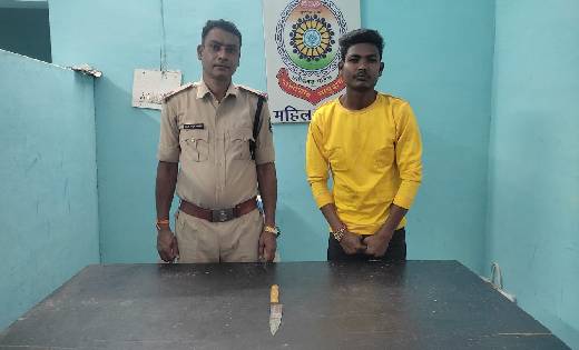 बागबाहरा : मेन रोड पर चाकू लहराकर लोगों को डराने धमकाने वाले... - CG Sandesh