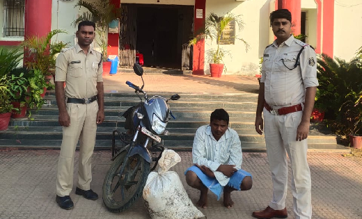 बसना  : 50 लीटर अवैध शराब परिवहन करते आरोपी गिरफ्तार