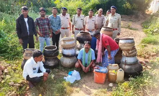 सरायपाली : 310 लीटर हाथ भट्टी महुआ मदिरा व 5100 किलोग्राम मह... - CG Sandesh