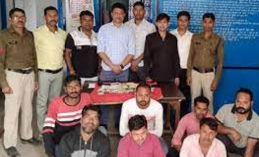 चिकन मार्केट में जुआ खेलने वाले 7 जुआरी गिरफ्तार... - CG Sandesh