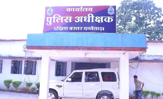 छत्तीसगढ़ : टीआई ने एसआई से की मारपीट ! 3 थाना प्रभारियों का ... - CG Sandesh
