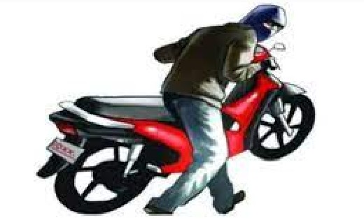सरायपाली : धनुजात्रा देखने आये युवक की बाइक हुई चोरी. - CG Sandesh