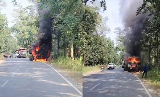 चलती ट्रेलर में ब्लास्ट होने से भीषण आग, ड्राइवर ने लगाई छला... - CG Sandesh