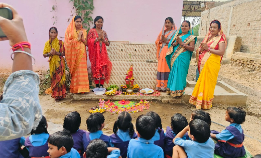 सरायपाली : शासकीय प्राथमिक शाला मुंधा में "आँवलातरी" कार्यक्... - CG Sandesh