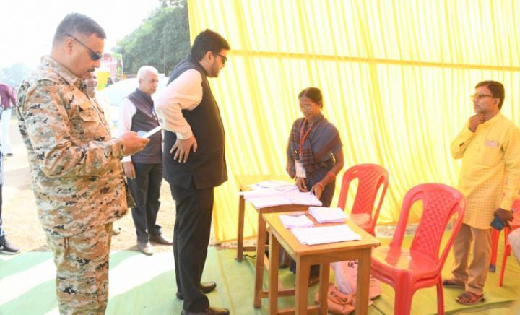 महासमुंद : कलेक्टर  प्रभात मलिक एवं पुलिस अधीक्षक धर्मेंद्र ... - CG Sandesh