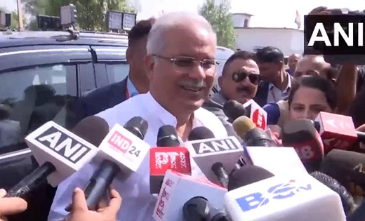 सीएम भूपेश बघेल ने किया मतदान, जीत के प्रति दिखे आश्वस्त - CG Sandesh