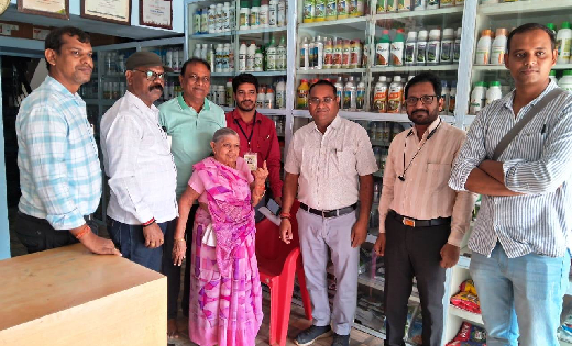महासमुंद : अपने घर में मतदान की सुविधा मिलने से बुजुर्गों ने... - CG Sandesh