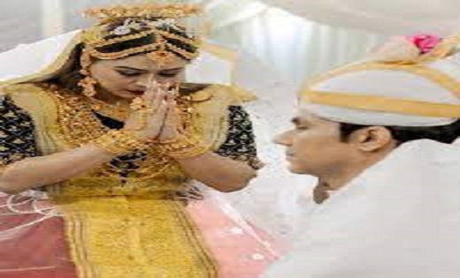 शादी के बंधन में बधें रणदीप और लिन, मैतई रीती रिवाज से की शा... - CG Sandesh