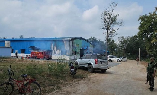 Bijapur of Chhattisgarh : बीजापुर में नक्सलियों ने फैक्टरी म... - CG Sandesh