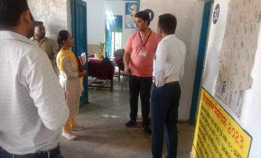 बसना एवं सरायपाली के 18 मतदान केन्द्रों का सामान्य प्रेक्षक ... - CG Sandesh