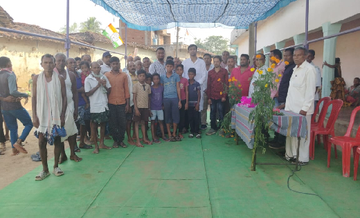 बसना : मोहसिन मेमन ने अपने साथियों के साथ किया कांग्रेस के प... - CG Sandesh