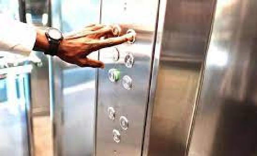 फैक्टरी में लिफ्ट दुर्घटनाग्रस्त, 3 लोगों की मौत - CG Sandesh