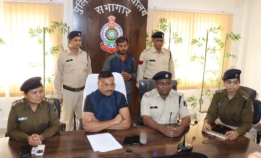 महासमुंद : बेटा ही निकला बाप का हत्यारा, 01 वर्ष बाद हुआ अंधे कत्ल का खुलासा
