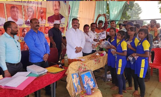 संकुल केंद्र थरगांव में तीन दिवसीय बाल क्रीड़ा प्रतियोगिता का... - CG Sandesh