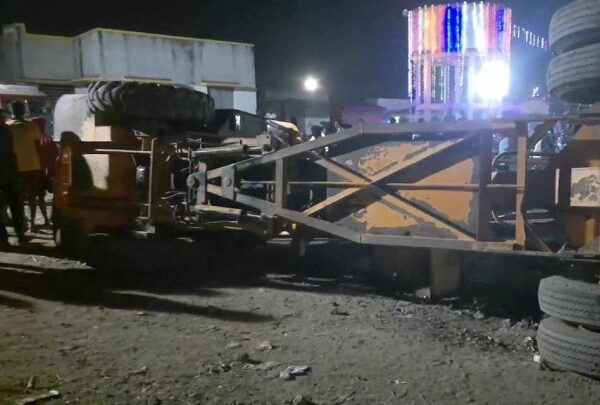 बड़ा हादसा : मंदिर में समारोह के दौरान गिरी क्रेन, चार की मौ... - CG Sandesh