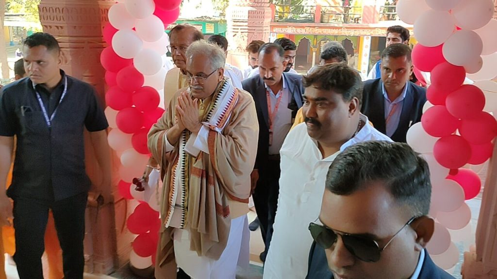 मुख्यमंत्री ने राम मंदिर में पूजा अर्चनाकर प्रदेशवासियों के ... - CG Sandesh