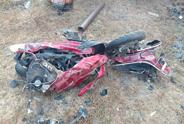 ACCIDENT : ट्रक ने स्कूटी को मारी टक्कर, 3 लोगों की मौत - CG Sandesh