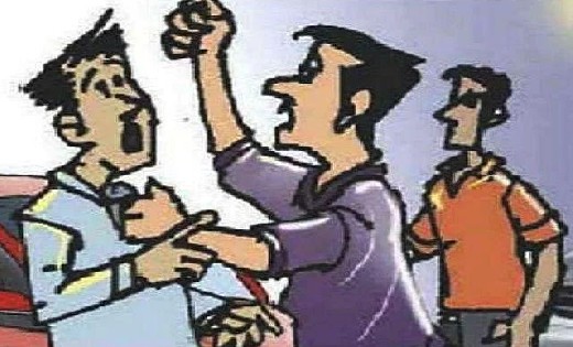 सरायपाली : रास्ता रोककर की गयी मारपीट, साथी ने छुडवाया - CG Sandesh