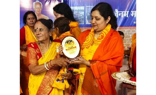 बागबाहरा : नारी सशक्तिकरण चेतना शिविर में उषा निगम का हुआ सम... - CG Sandesh