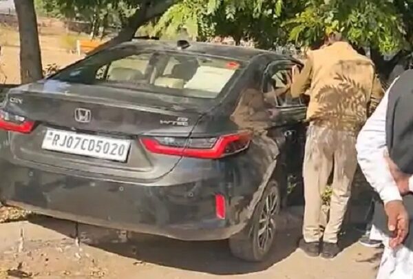 डॉक्टर ने अस्पताल में कार से 3 को कुचला, एक की मौत, सांसद ने... - CG Sandesh