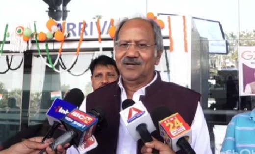 आईएएस और आईपीएस के ट्रांसफर को लेकर पूर्व मंत्री अग्रवाल का ... - CG Sandesh
