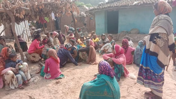 प्रेमिका ने जहर खाकर और प्रेमी ने फांसी लगाकर की आत्महत्या - CG Sandesh