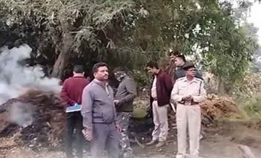 पैरावट में मिली महिला और बच्ची की अधजली लाश…मचा हड़कंप - CG Sandesh