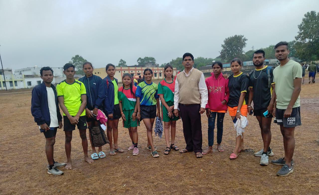 खराब मौसम के बावजूद जोबी कॉलेज के खिलाड़ियों ने लहराया परचम - CG Sandesh