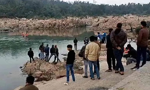 पिकनिक मनाने आया युवक नदी में डूबा - CG Sandesh