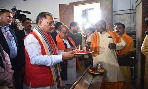 जगन्नाथ मंदिर पहुंचे सीएम विष्णु देव साय, शपथ से पहले की भगवान जगन्नाथ, माता सुभद्रा एवं बलराम की पूजा