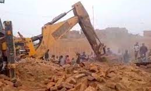 ईट भट्ठे की दीवार गिरने से 6 की मौत - CG Sandesh
