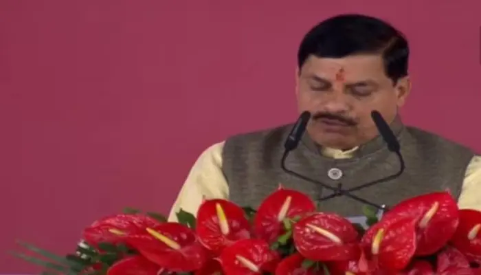BIG BREAKING: मोहन यादव ने ली सीएम पद की शपथ, राजेंद्र शुक्ल... - CG Sandesh